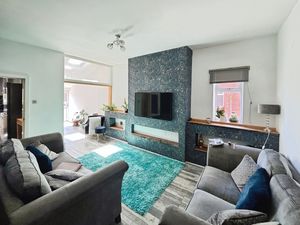 Lounge- click for photo gallery